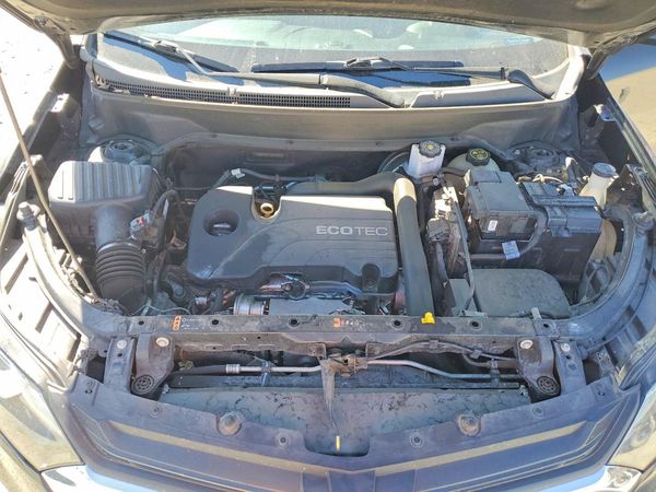 2018 CHEVROLET EQUINOX LT (1LT) — Engine bay
