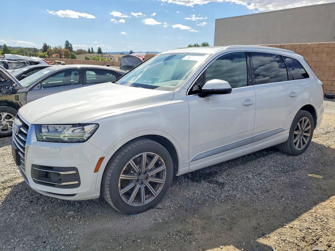 2018 AUDI Q7 quattro Premium Plus — Front 3/4