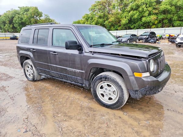 2016 JEEP PATRIOT Sport — Passenger 3/4