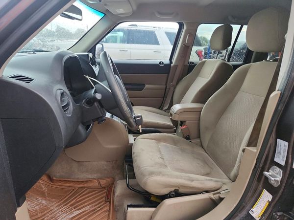 2016 JEEP PATRIOT Sport — DENT