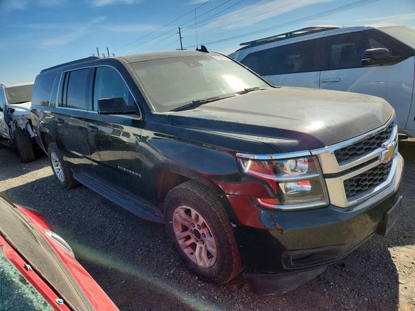 2018 CHEVROLET SUBURBAN LT — Passenger 3/4