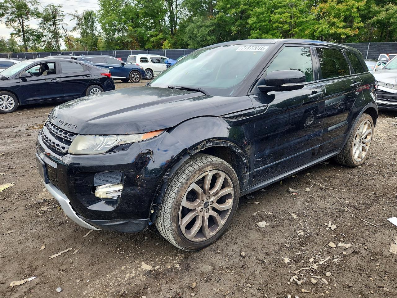 2012 LAND ROVER RANGEROVER Dynamic Premium — Front 3/4