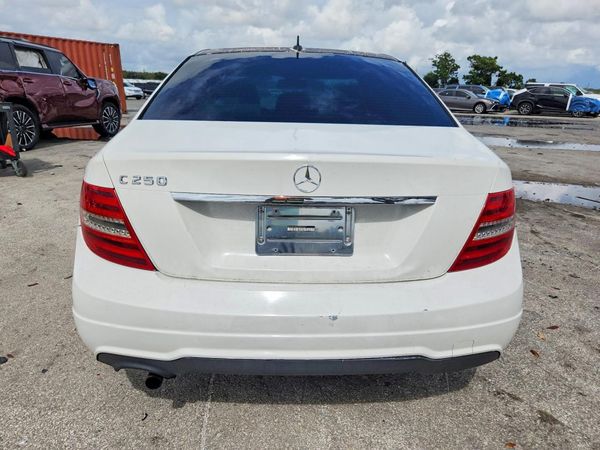 2013 MERCEDES-BENZ C C250 — DIRR
