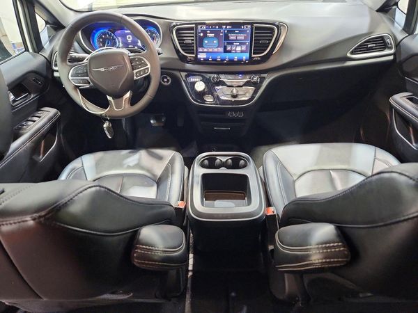2025 CHRYSLER PACIFICA Select — CKPT