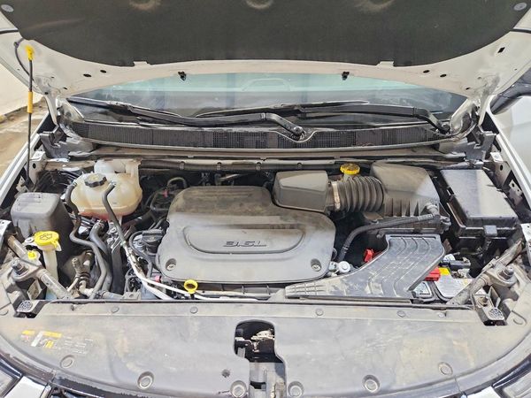 2025 CHRYSLER PACIFICA Select — Engine bay