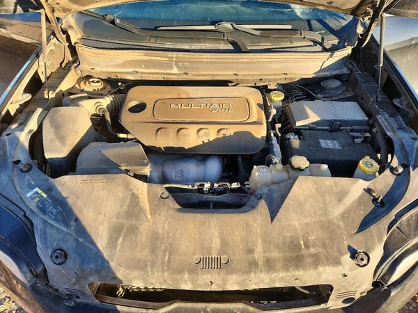 2019 JEEP CHEROKEE Latitude Plus — Engine bay