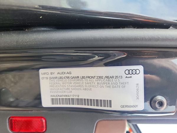 2019 AUDI A4 quattro Premium — VINS