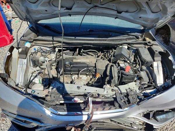 2015 HONDA CRV EX — Engine bay