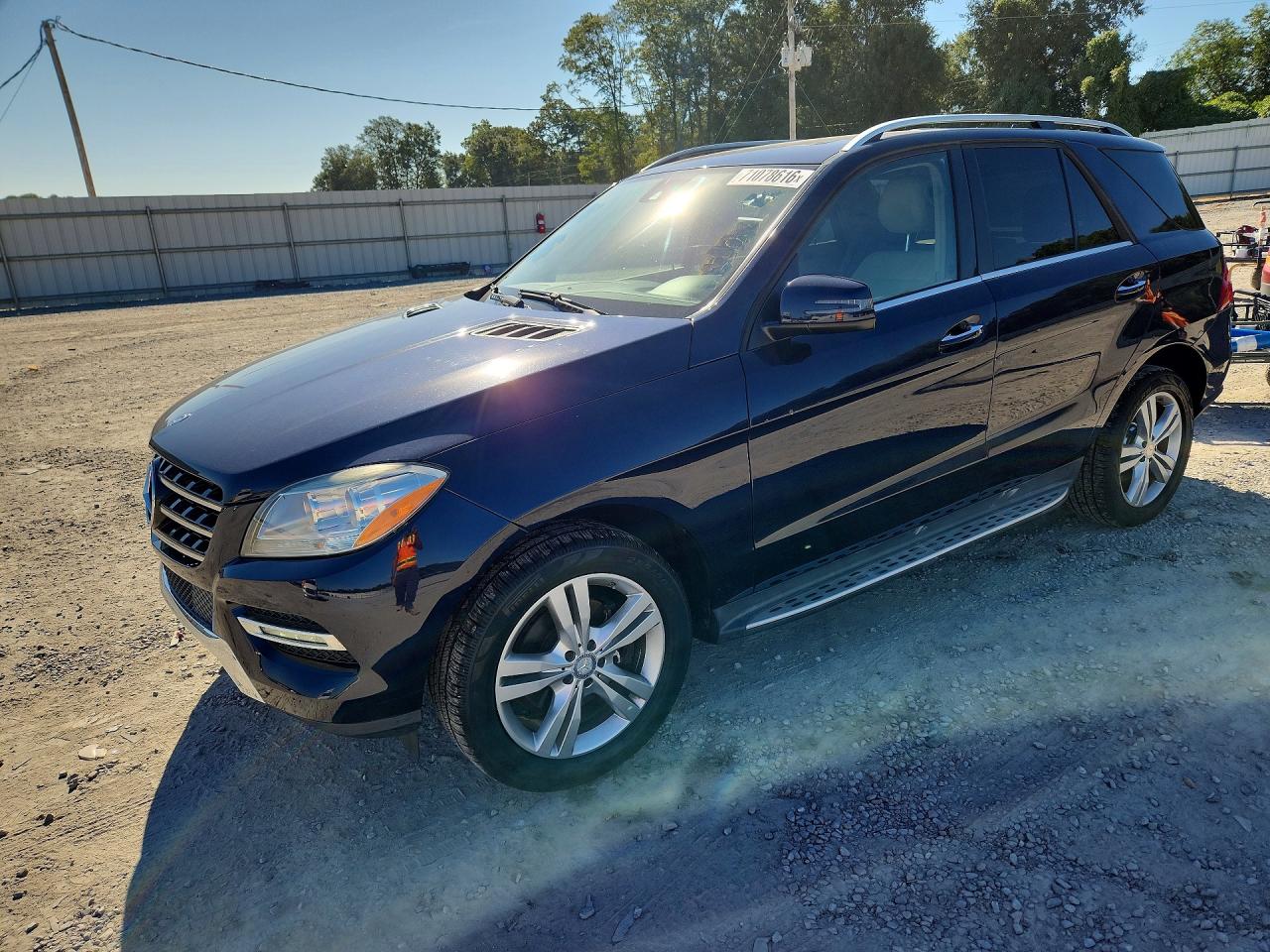 2015 MERCEDES-BENZ ML ML350 — Front 3/4