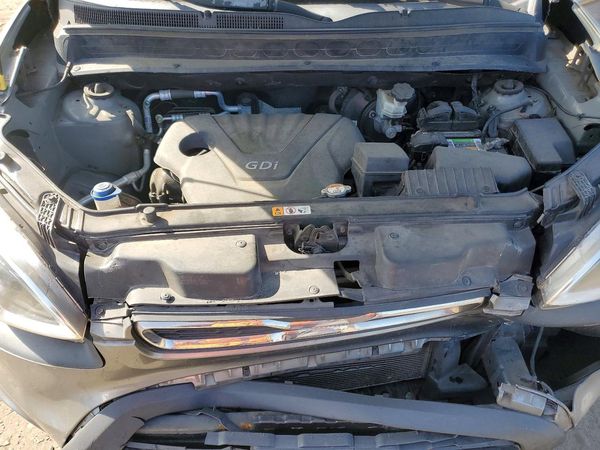 2013 KIA SOUL All Trims — Engine bay