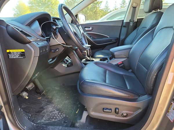 2017 HYUNDAI SANTA FE — DENT