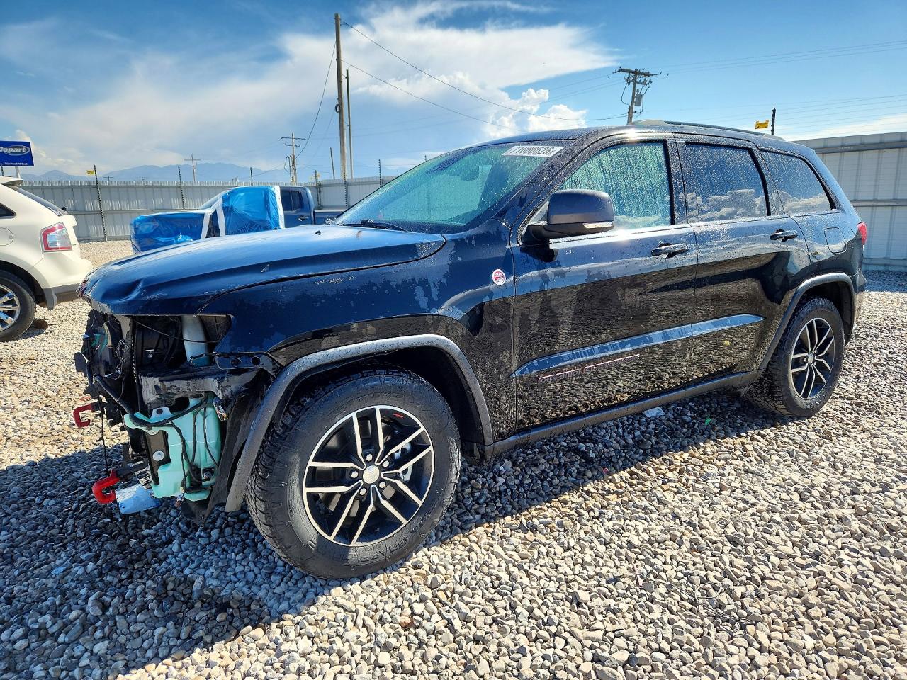 2018 JEEP GRAND CHEROKEE Trailhawk — Front 3/4