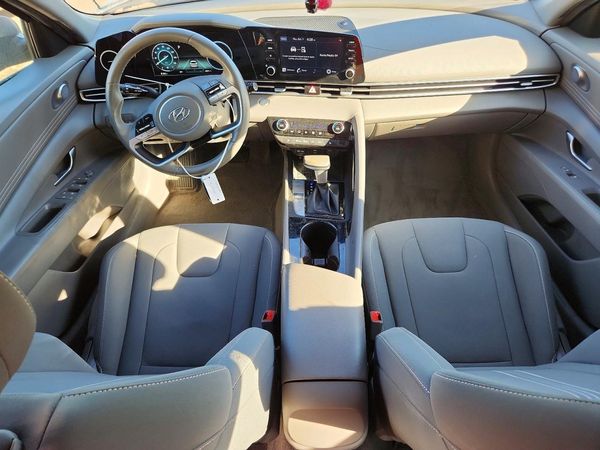 2022 HYUNDAI ELANTRA SEL w/ Convenience Pkg — CKPT