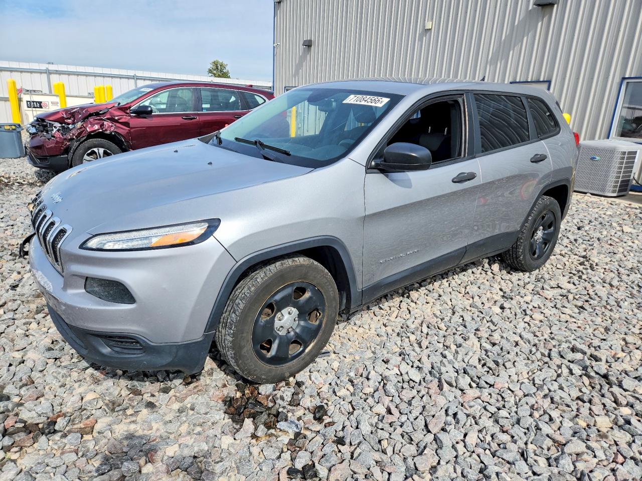 2015 JEEP CHEROKEE Sport — Front 3/4