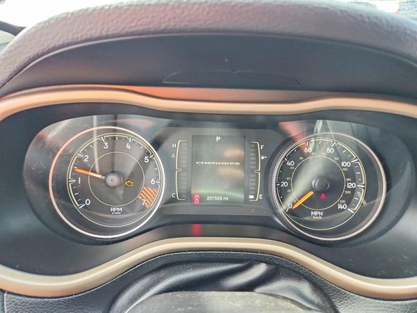 2015 JEEP CHEROKEE Sport — ODOM