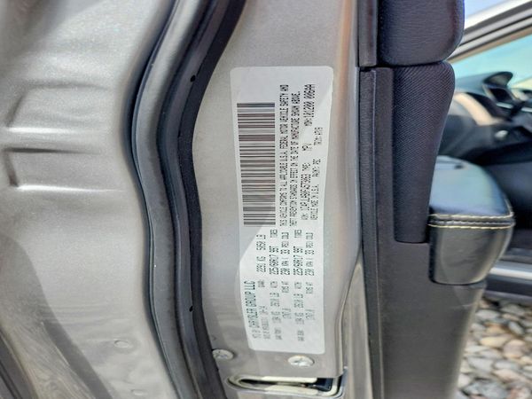 2015 JEEP CHEROKEE Sport — VINS