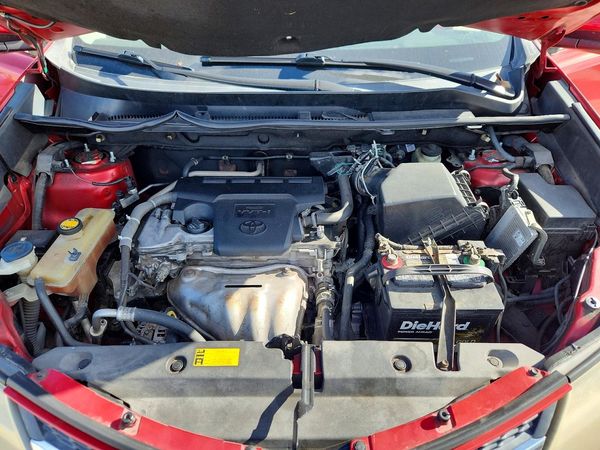 2015 TOYOTA RAV4 Limited (G Grade) — Engine bay