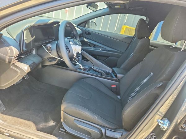 2026 HYUNDAI ELANTRA — DENT