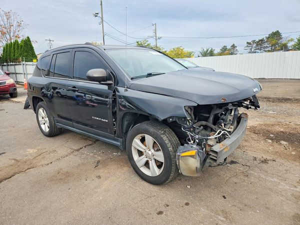 2014 JEEP COMPASS Sport — Passenger 3/4