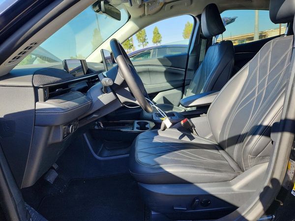 2025 FORD MUSTANG Select — DENT