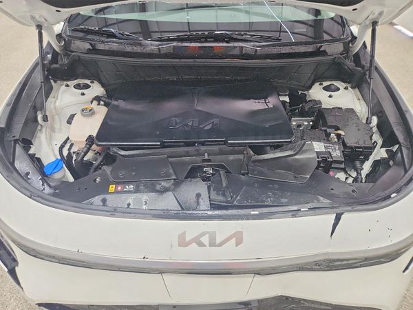 2023 KIA NIRO Wind — Engine bay