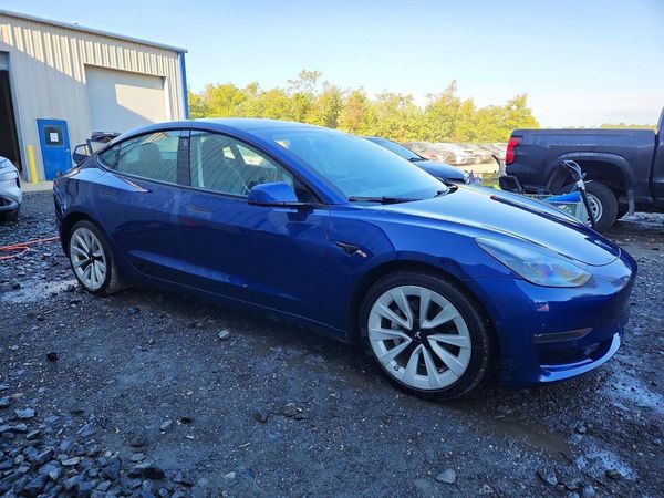 2022 TESLA MODEL 3 — Passenger 3/4