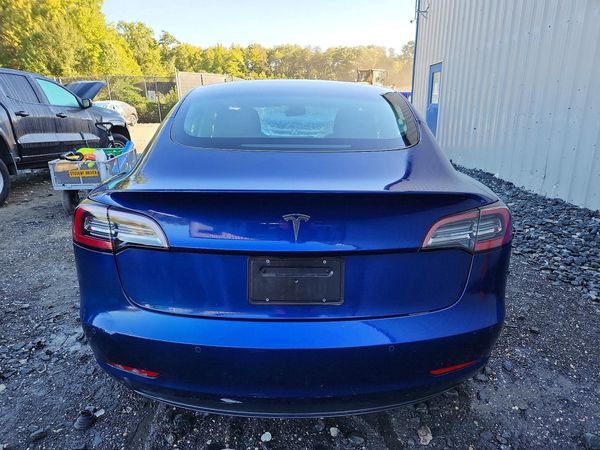2022 TESLA MODEL 3 — DIRR