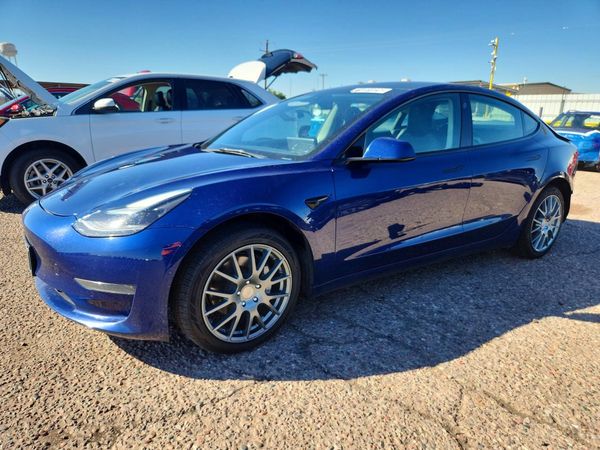 2022 TESLA MODEL 3 — Front 3/4