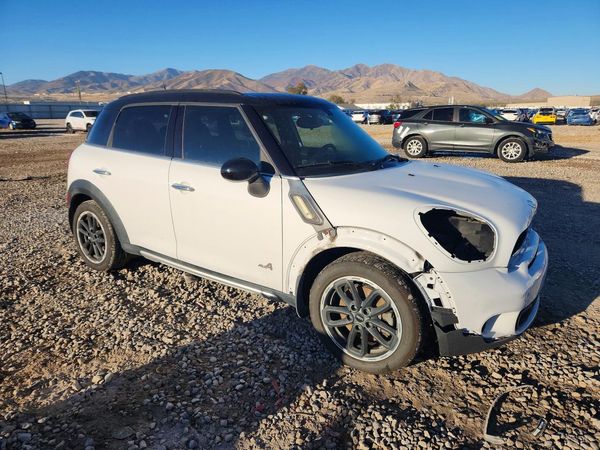 2015 MINI COOPER — Passenger 3/4