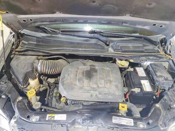 2019 DODGE GRAND CARAVAN SE — Engine bay