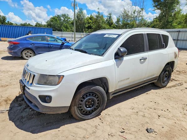 2015 JEEP COMPASS Sport — Front 3/4