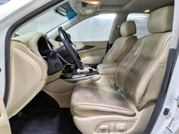 2015 INFINITI QX60 — DENT