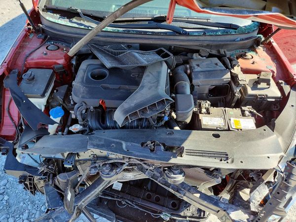 2018 HYUNDAI SONATA — Engine bay