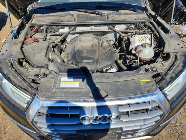 2019 AUDI Q5 quattro Premium — Engine bay