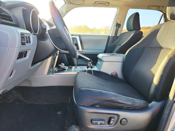 2013 TOYOTA 4RUNNER — DENT