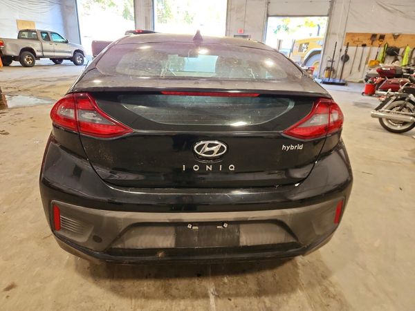2018 HYUNDAI IONIQ Limited (HEV) — DIRR