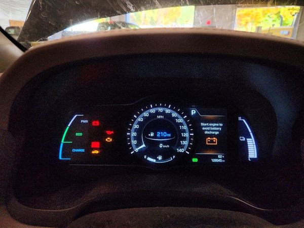 2018 HYUNDAI IONIQ Limited (HEV) — ODOM