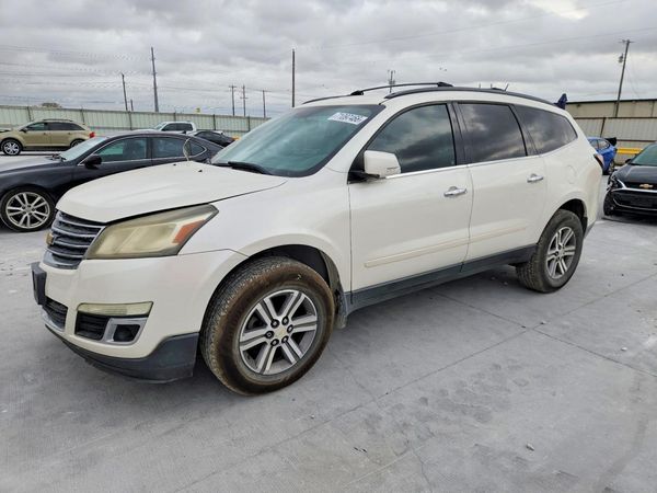 2015 CHEVROLET TRAVERSE 1LT — Front 3/4