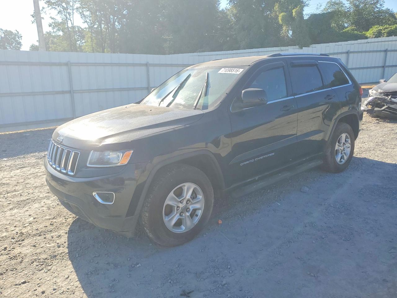 2014 JEEP CHEROKEE Laredo — Front 3/4