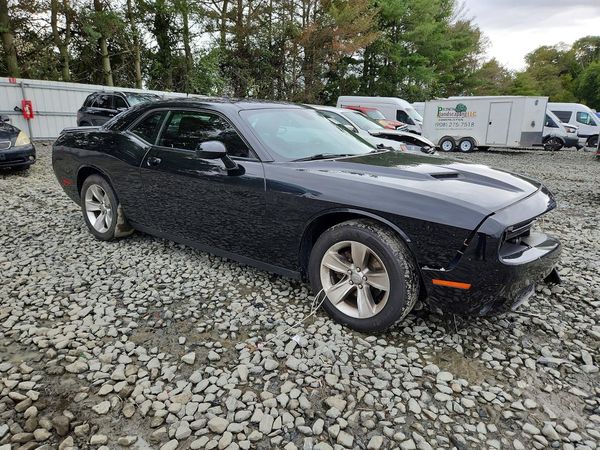 2021 DODGE CHALLENGER SXT — Passenger 3/4