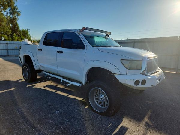 2012 TOYOTA TUNDRA SR5 — Passenger 3/4