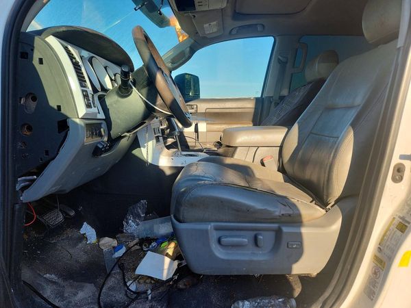 2012 TOYOTA TUNDRA SR5 — DENT
