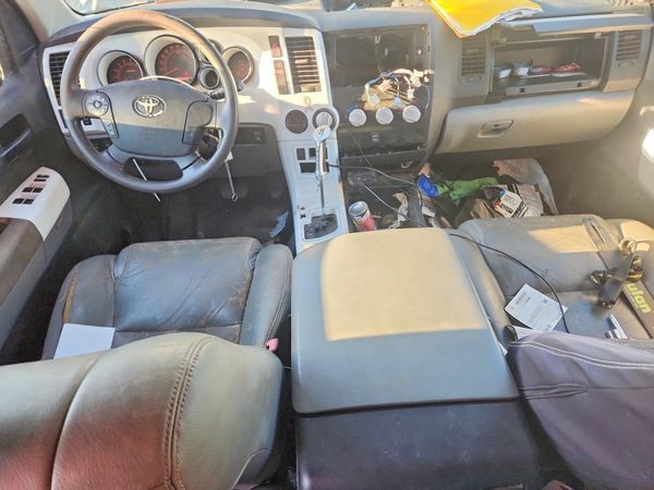 2012 TOYOTA TUNDRA SR5 — CKPT