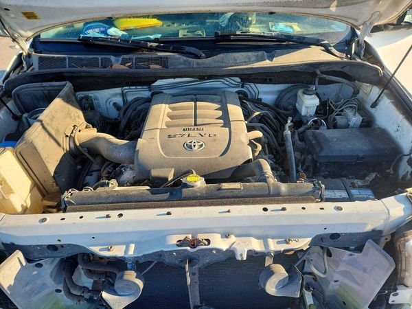 2012 TOYOTA TUNDRA SR5 — Engine bay