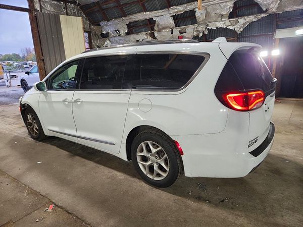 2020 CHRYSLER PACIFICA Touring L — DSRA
