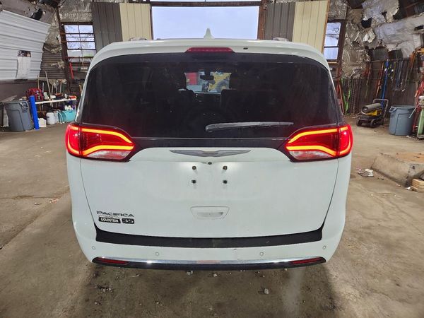 2020 CHRYSLER PACIFICA Touring L — DIRR