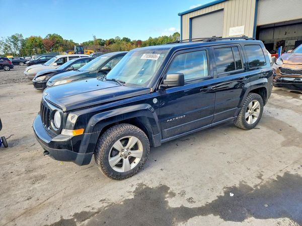 2014 JEEP PATRIOT Sport — Front 3/4