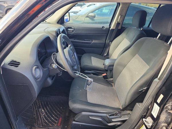 2014 JEEP PATRIOT Sport — DENT