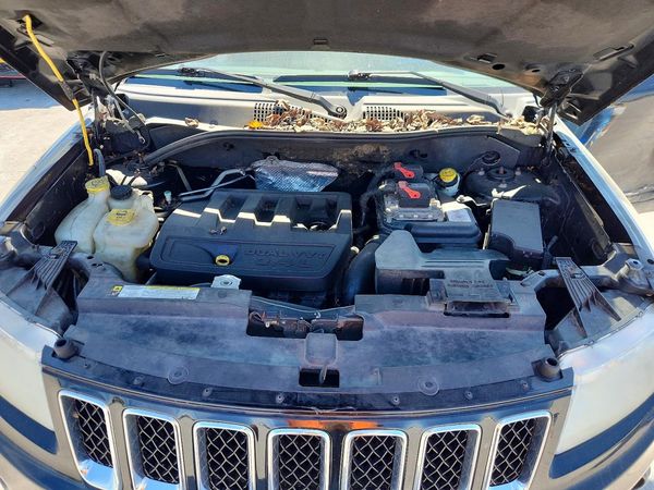 2012 JEEP COMPASS Limited — Engine bay