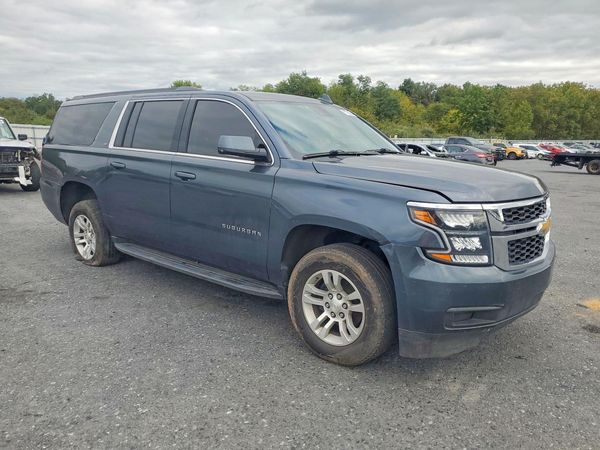 2020 CHEVROLET SUBURBAN LT — Passenger 3/4